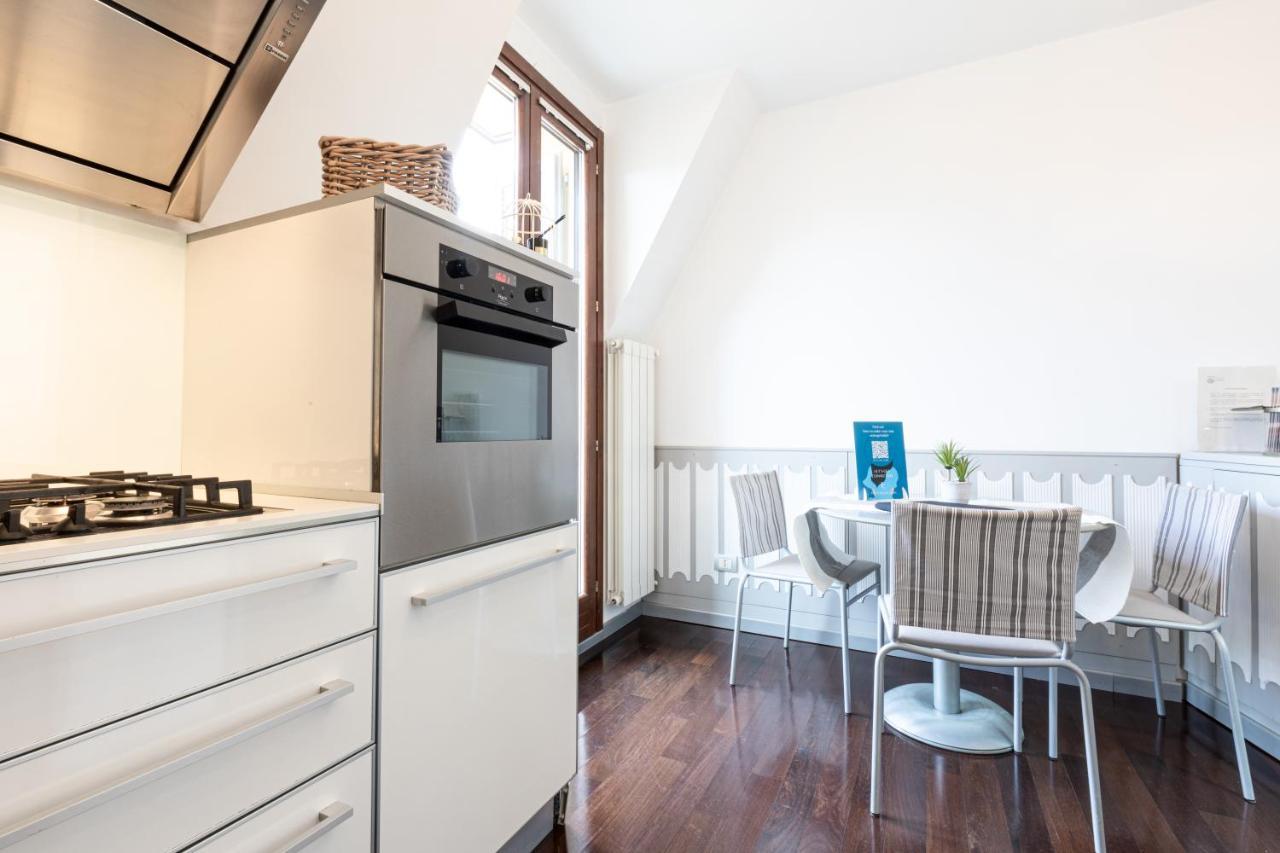 Sempione Split-Level Terrace Apartment - Top Collection 밀라노 외부 사진